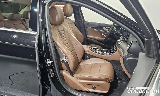 Mercedes-Benz E-Class 2020 2.0 гидро, миниатюра 12