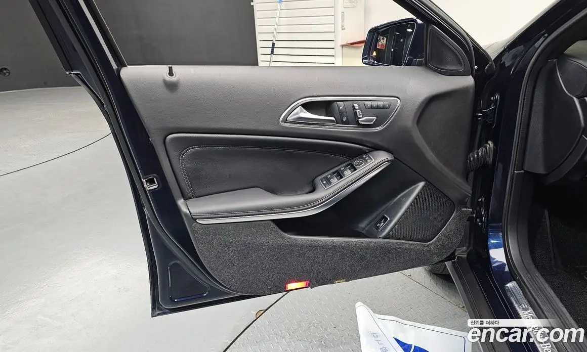 Mercedes-Benz GLA-Class 2017 2.0 гидро, фото 14
