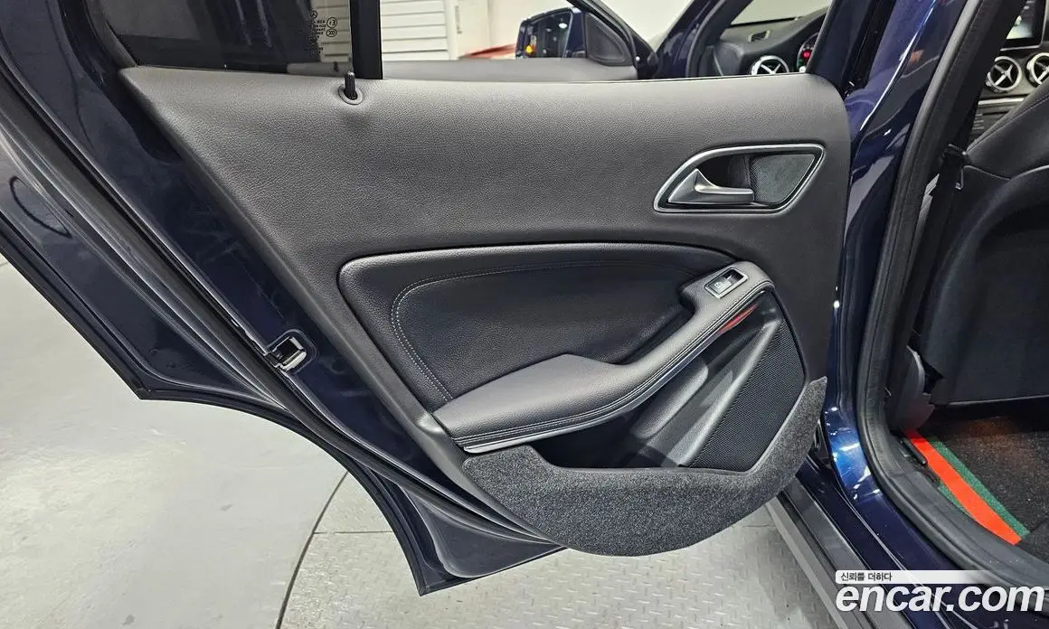Mercedes-Benz GLA-Class 2017 2.0 гидро, фото 15