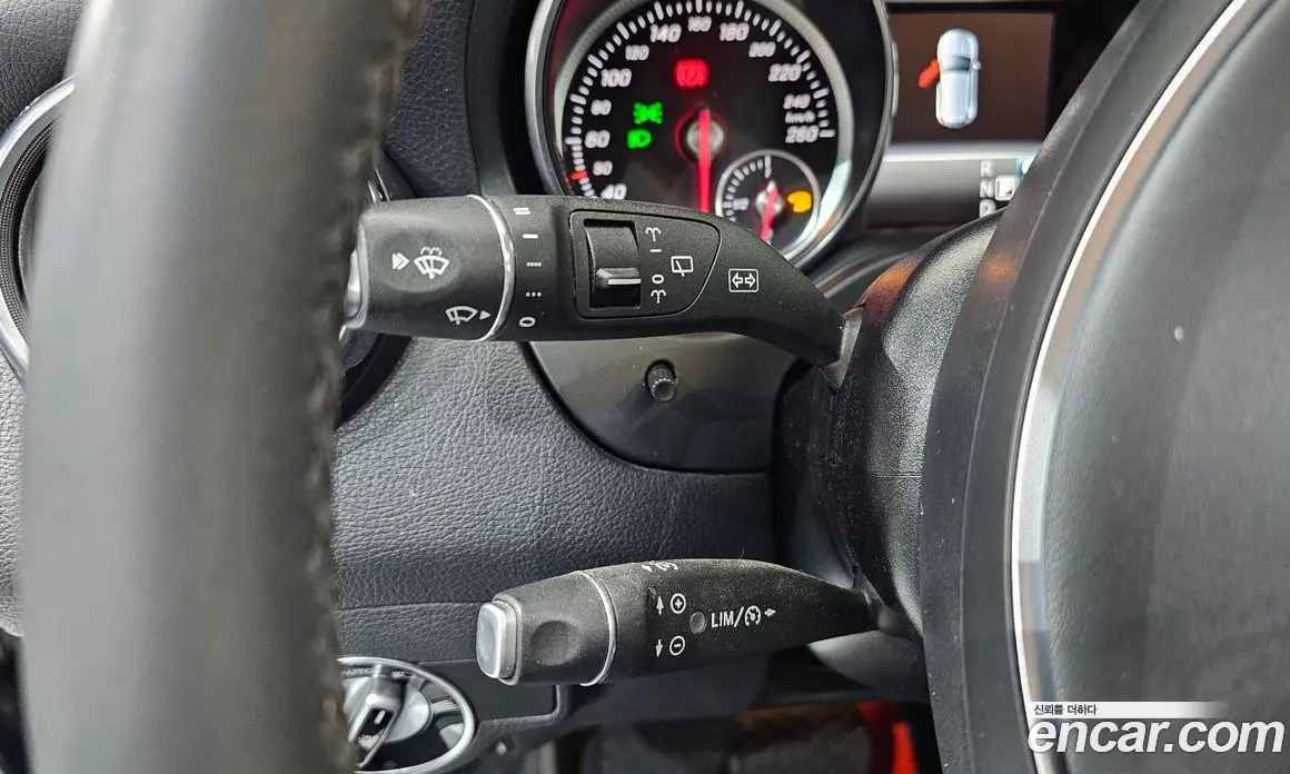 Mercedes-Benz GLA-Class 2017 2.0 гидро, фото 27