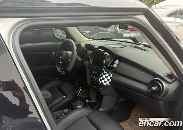 Mini Cooper 2019 1.5 автомат (гидро), миниатюра 3