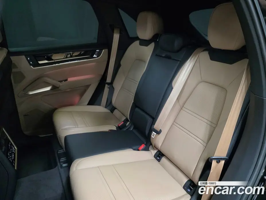 Porsche Cayenne 2024 3.0 автомат (гидро), фото 15