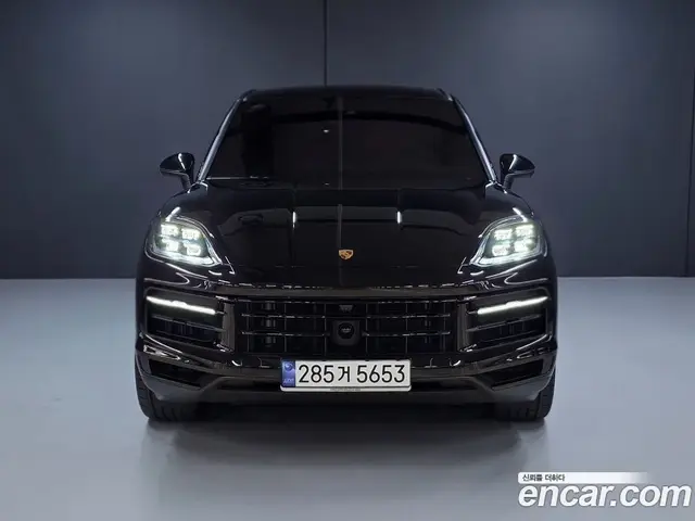 Porsche Cayenne 2024 3.0 автомат (гидро), миниатюра 3
