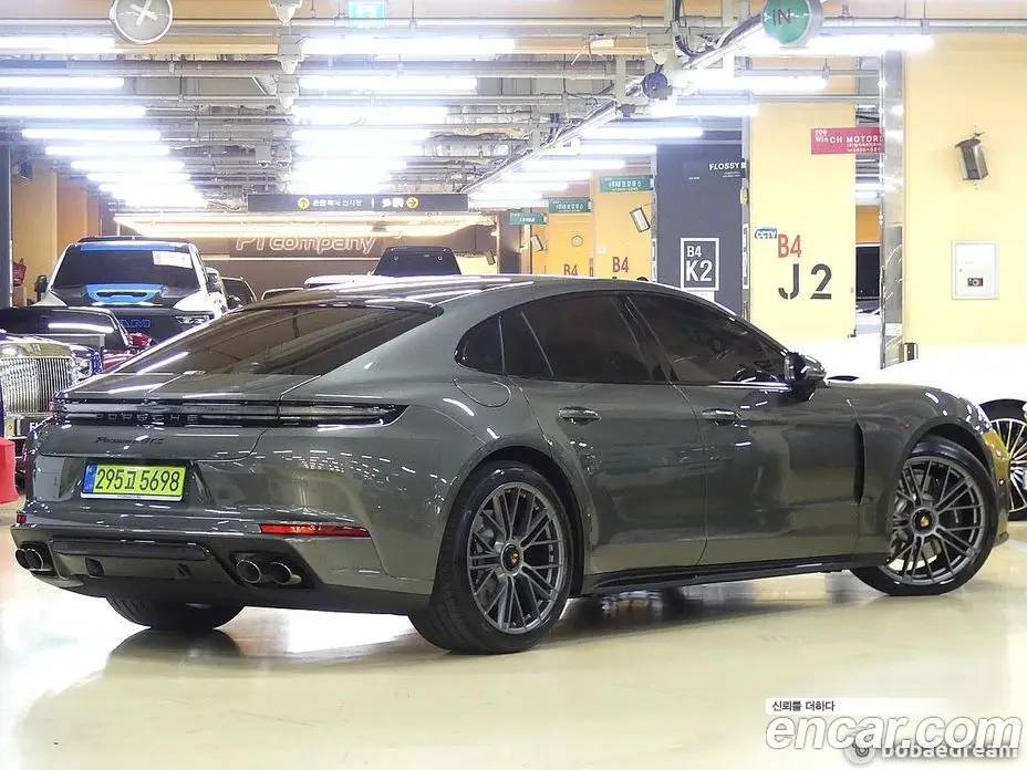 Porsche Panamera 2025 4.0 автомат (гидро), фото 3