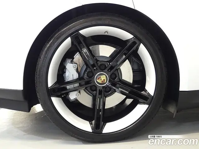 Porsche Taycan 2023 0.1 автомат (гидро), миниатюра 4