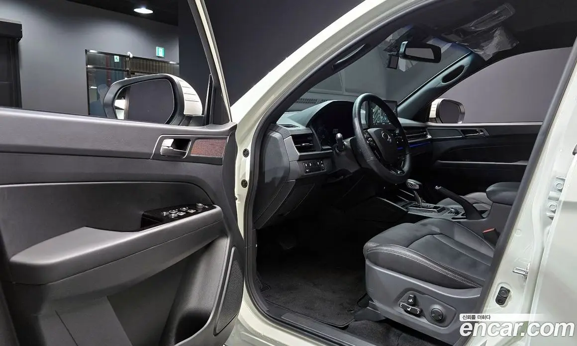 SsangYong Rexton 2024 2.2 автомат (гидро), фото 11