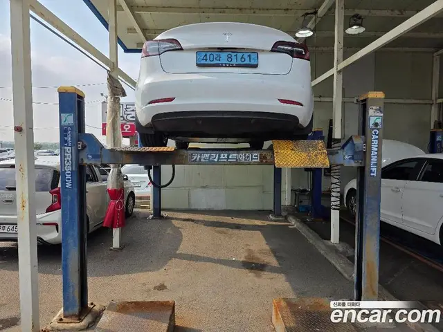 Tesla Model 3 2020 гидро, миниатюра 2