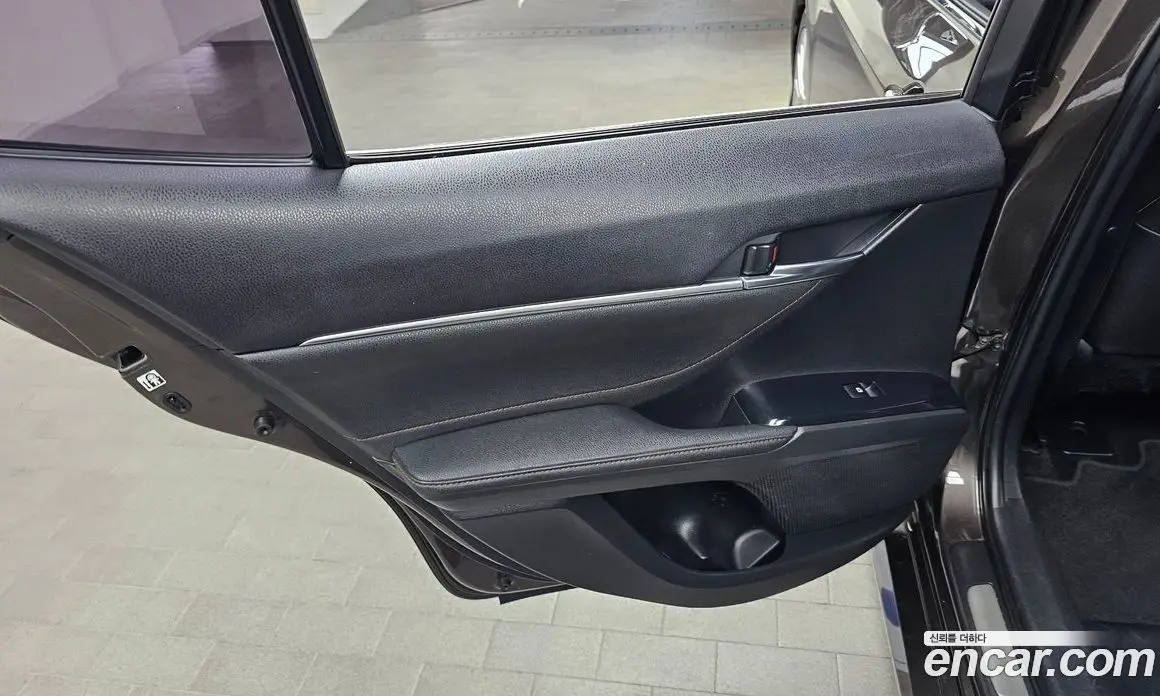 Toyota Camry 2018 2.5 автомат (гидро), фото 15 Toyota Camry 2018 2.5 автомат (гидро), фото 15