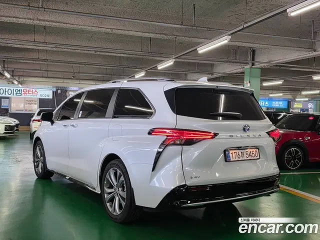 Toyota Sienna 2025 2.5 автомат (гидро), миниатюра 2 Toyota Sienna 2025 2.5 автомат (гидро), миниатюра 2