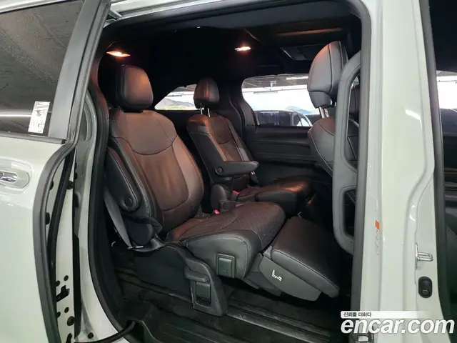 Toyota Sienna 2025 2.5 автомат (гидро), миниатюра 12