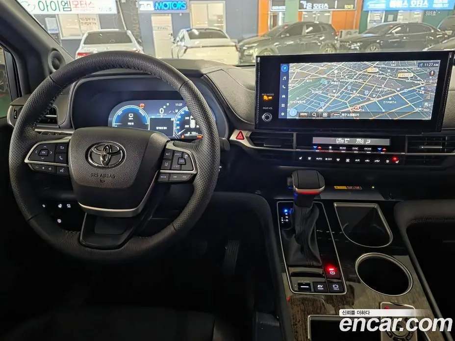 Toyota Sienna 2025 2.5 автомат (гидро), фото 16 Toyota Sienna 2025 2.5 автомат (гидро), фото 16