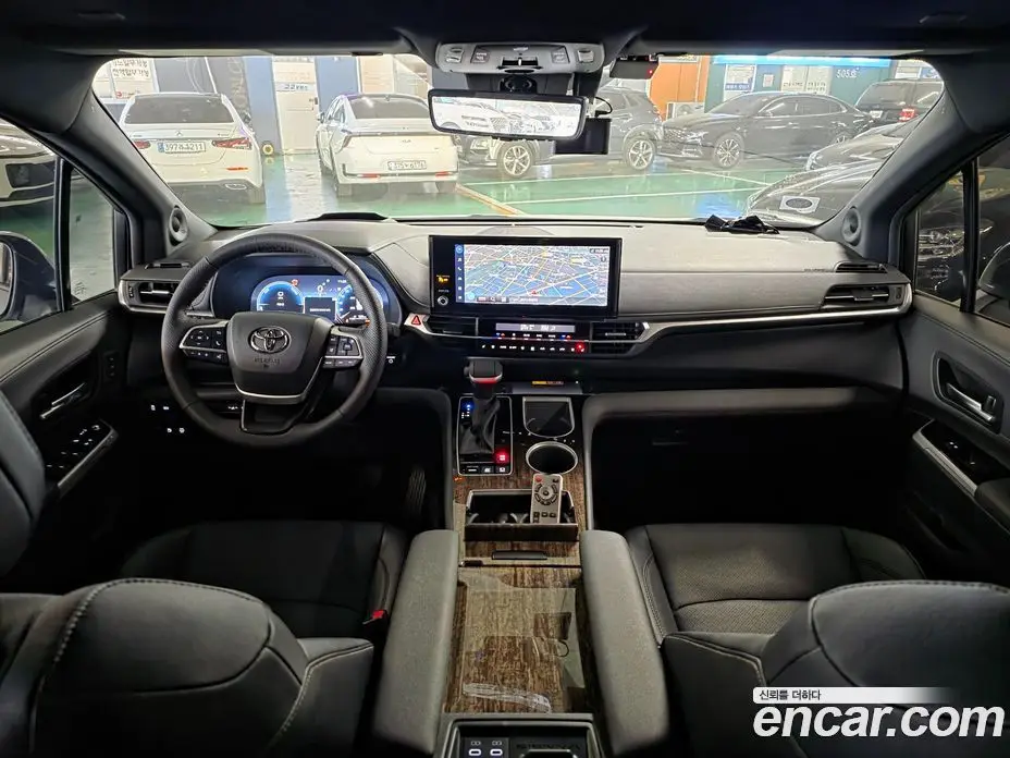 Toyota Sienna 2025 2.5 автомат (гидро), фото 7 Toyota Sienna 2025 2.5 автомат (гидро), фото 7