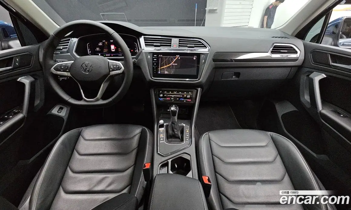 Volkswagen Tiguan 2021 2.0 автомат (гидро), фото 10