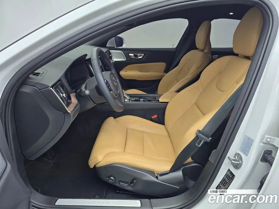 Volvo S60 2022 2.0 автомат (гидро), фото 11