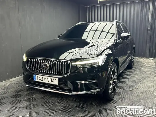 Volvo XC60 2024 2.0 автомат (гидро), миниатюра 2