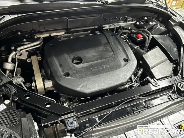 Volvo XC60 2024 2.0 автомат (гидро), миниатюра 5