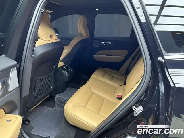 Volvo XC60 2024 2.0 автомат (гидро), миниатюра 8