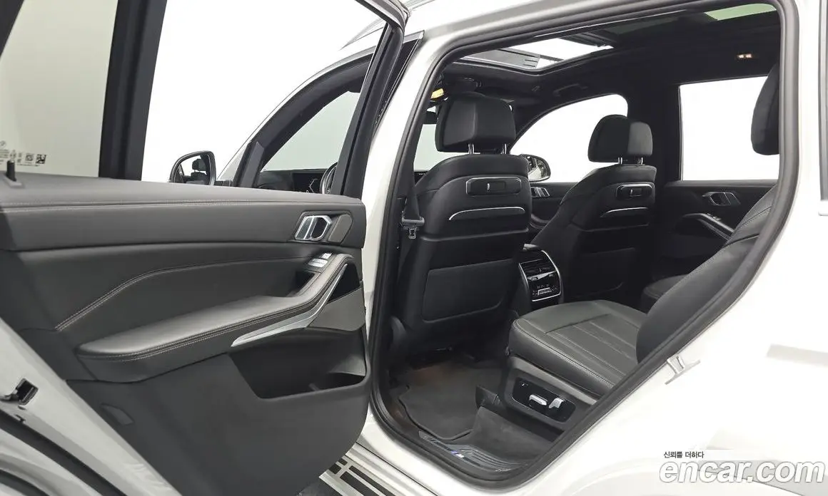 BMW X7 2024 3.0 автомат (гидро), фото 15