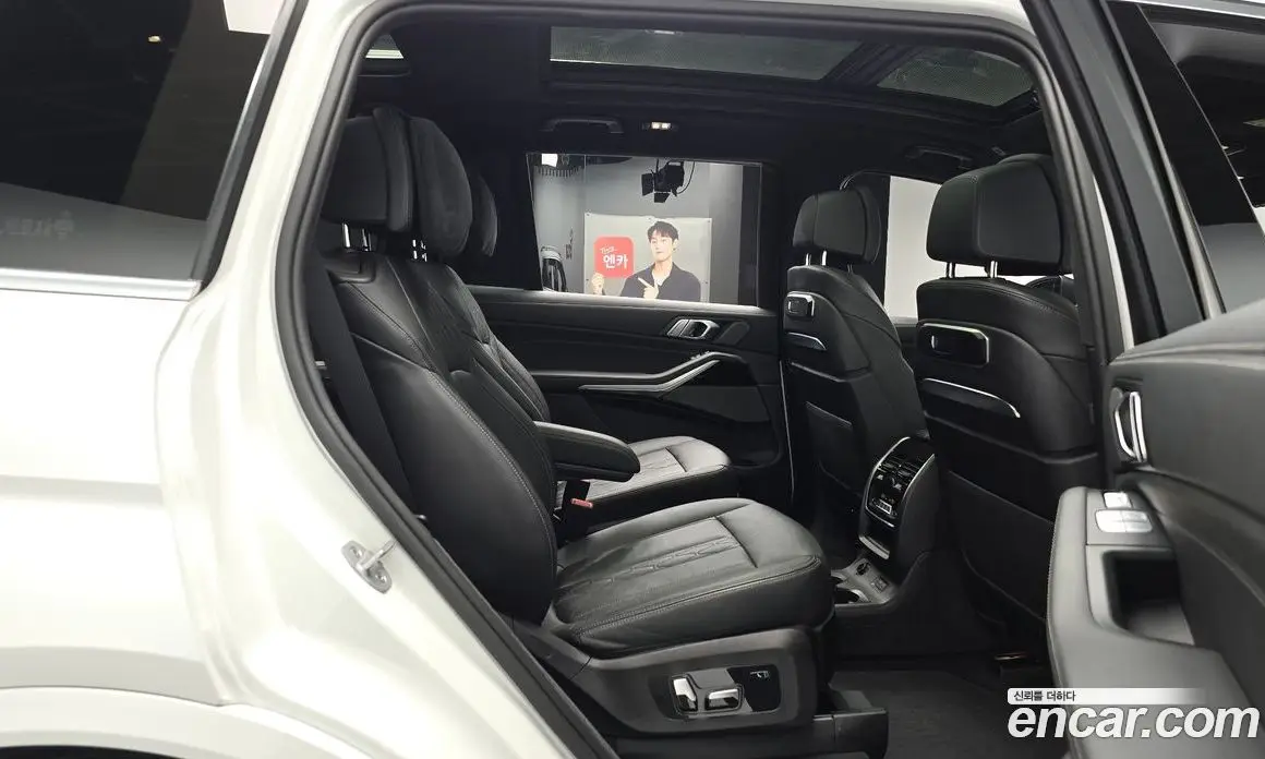 BMW X7 2024 3.0 автомат (гидро), фото 17
