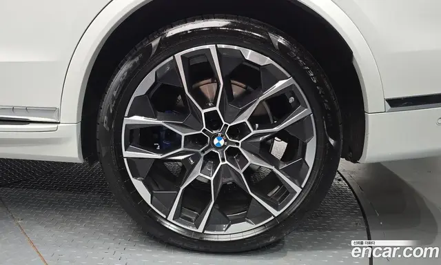 BMW X7 2024 3.0 автомат (гидро), миниатюра 6