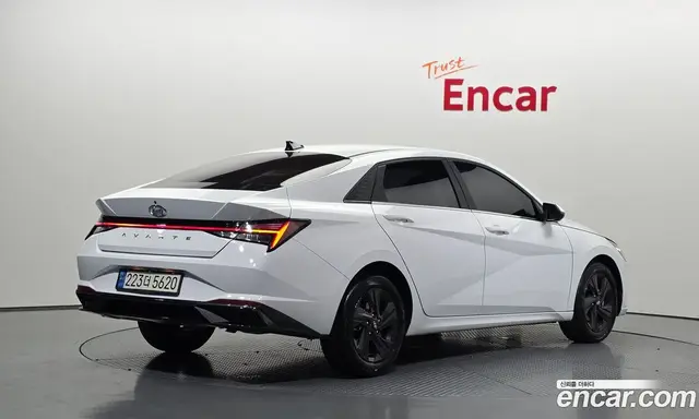 Hyundai Avante 2021 1.6 автомат (гидро), миниатюра 2