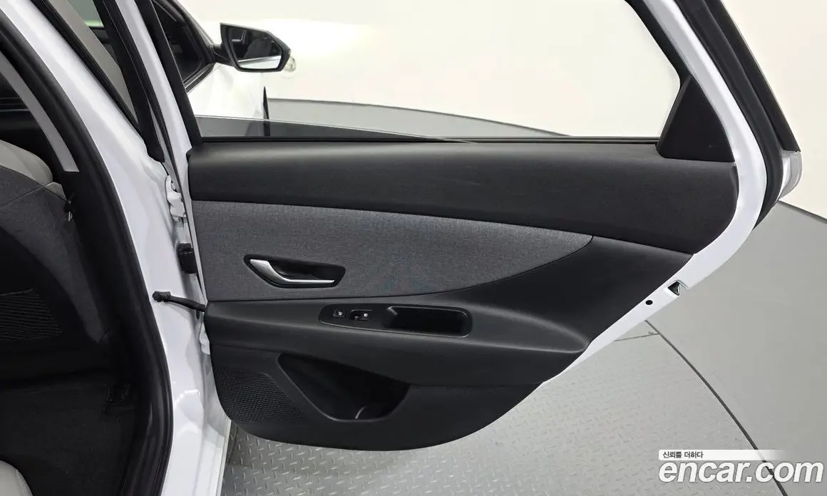 Hyundai Avante 2021 1.6 автомат (гидро), фото 15