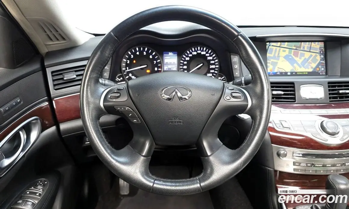 Infiniti Q70 2017 3.7 автомат (гидро), фото 13 Infiniti Q70 2017 3.7 автомат (гидро), фото 13