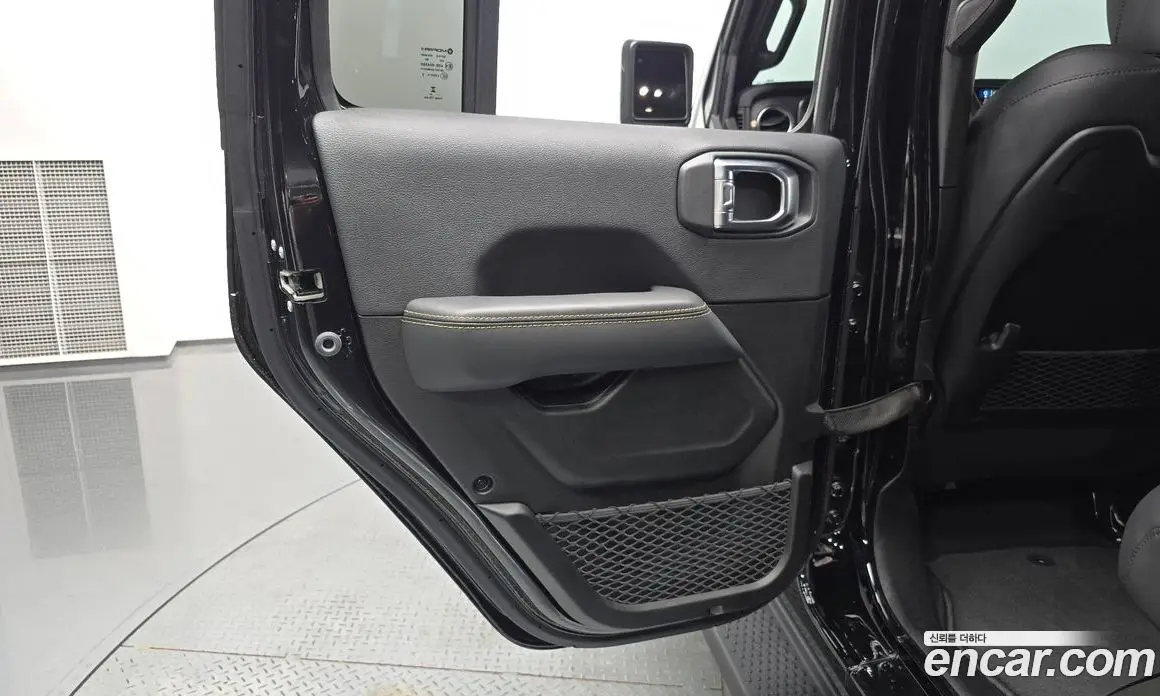 Jeep Wrangler 2025 2.0 автомат (гидро), фото 14