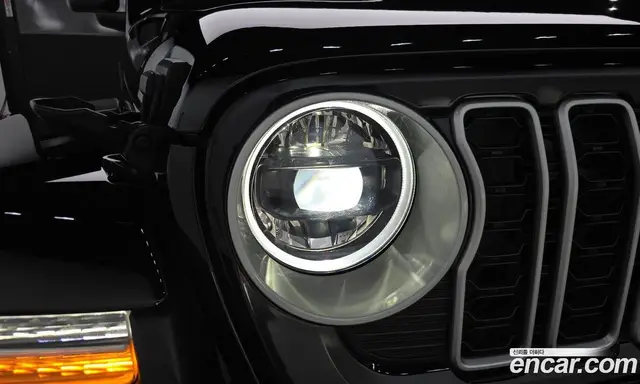 Jeep Wrangler 2025 2.0 автомат (гидро), миниатюра 7