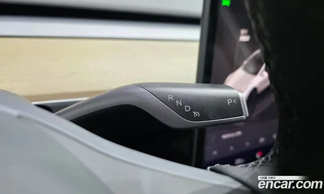 Tesla Model Y 2023 0.2 автомат (гидро), миниатюра 12