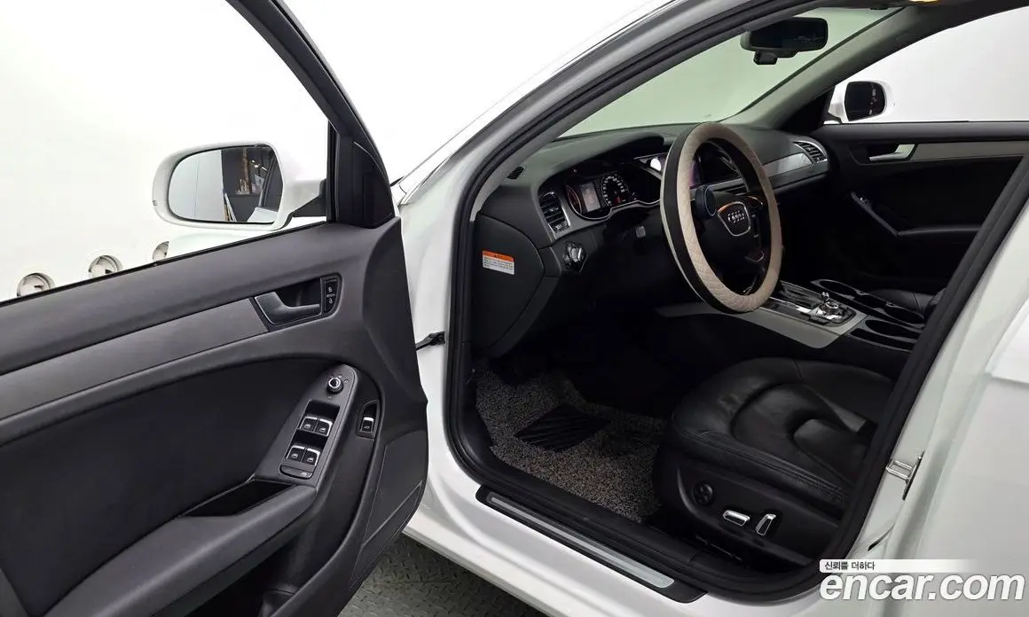 Audi A4 2012 2.0 автомат (гидро), фото 11