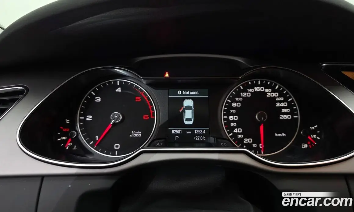 Audi A4 2012 2.0 автомат (гидро), фото 8