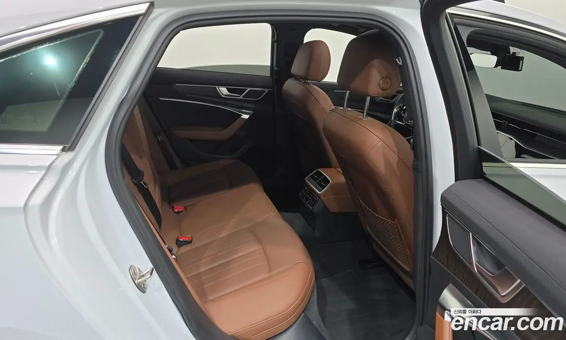 Audi A6 2021 2.0 автомат (гидро), фото 17