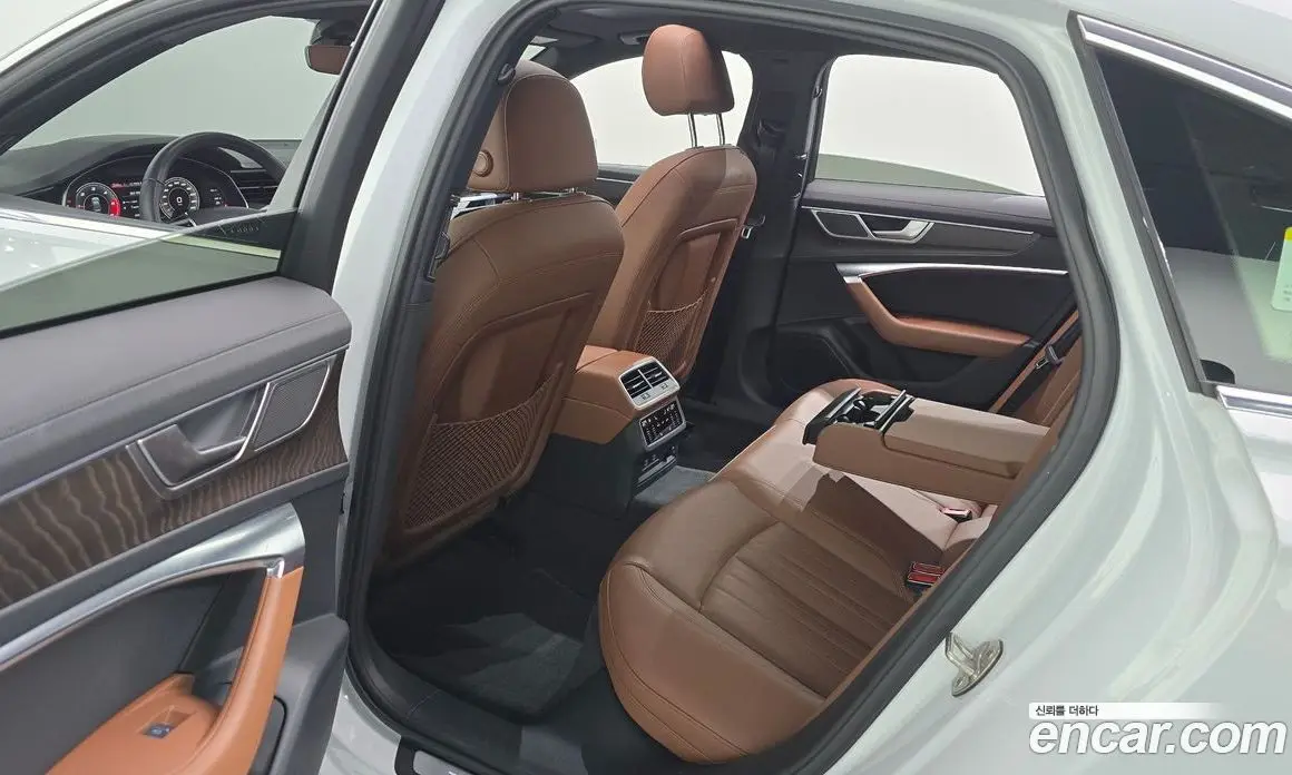 Audi A6 2021 2.0 автомат (гидро), фото 18