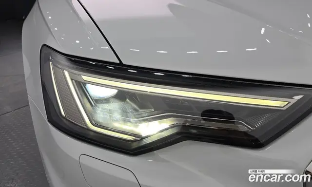 Audi A6 2021 2.0 автомат (гидро), миниатюра 8
