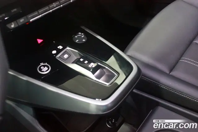 Audi Q4 e-tron 2025 автомат (гидро), миниатюра 9