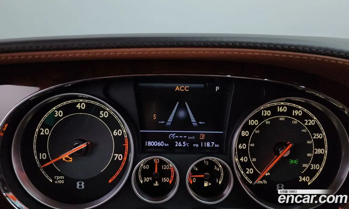 Bentley Flying Spur 2015 6.0 автомат (гидро), фото 20 Bentley Flying Spur 2015 6.0 автомат (гидро), фото 20