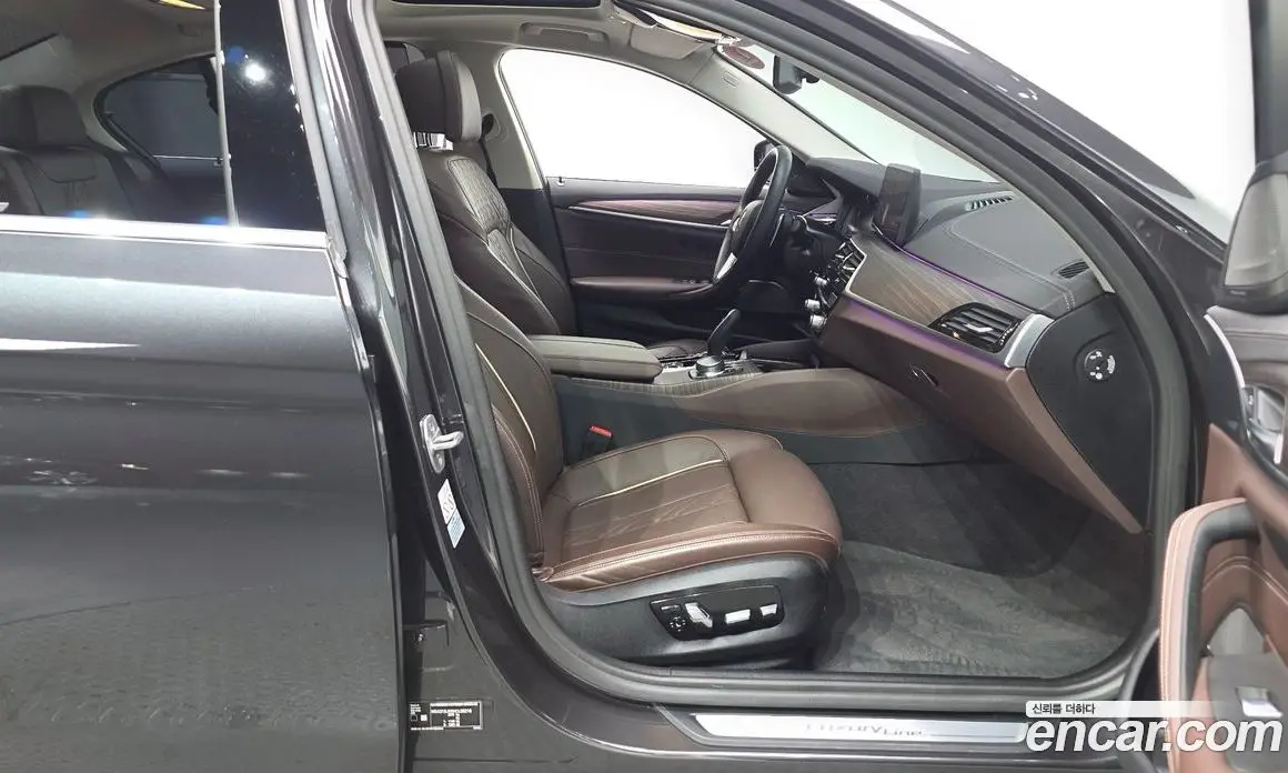 BMW 5 серия 2022 2.0 автомат (гидро), фото 16