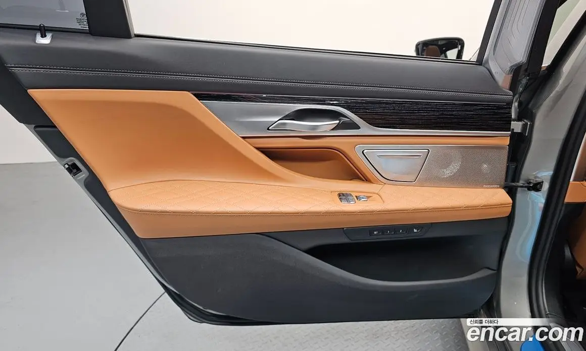 BMW 7 серия 2022 3.0 автомат (гидро), фото 15