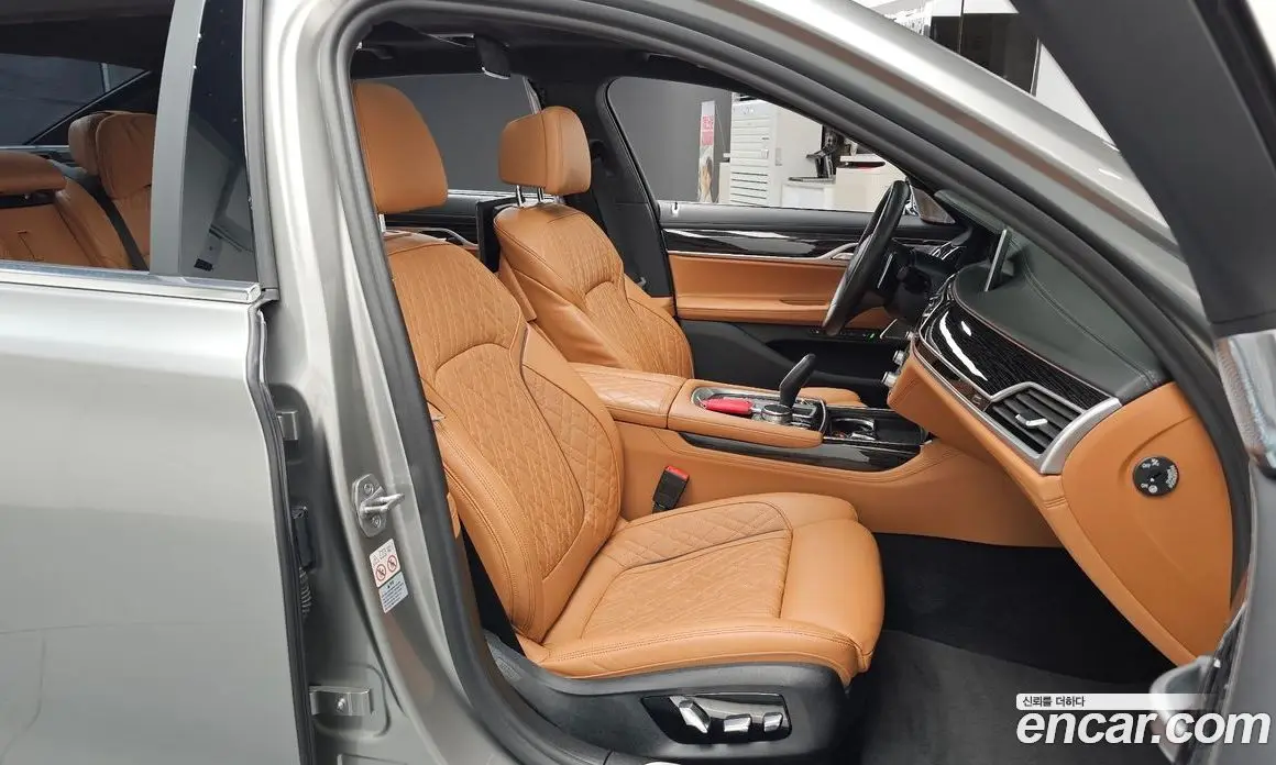 BMW 7 серия 2022 3.0 автомат (гидро), фото 16
