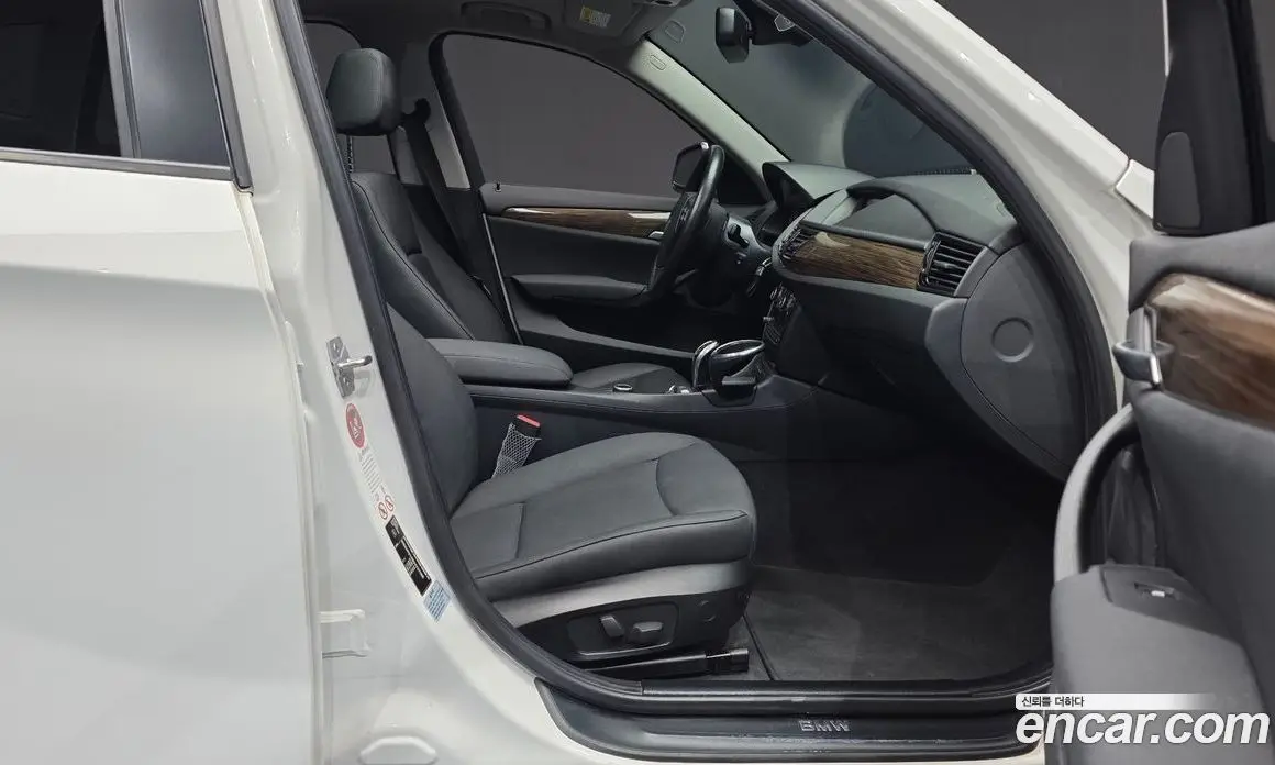 BMW X1 2013 2.0 автомат (гидро), фото 11