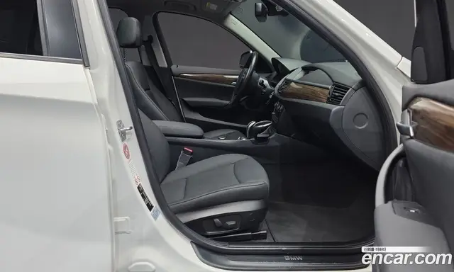 BMW X1 2013 2.0 автомат (гидро), миниатюра 11