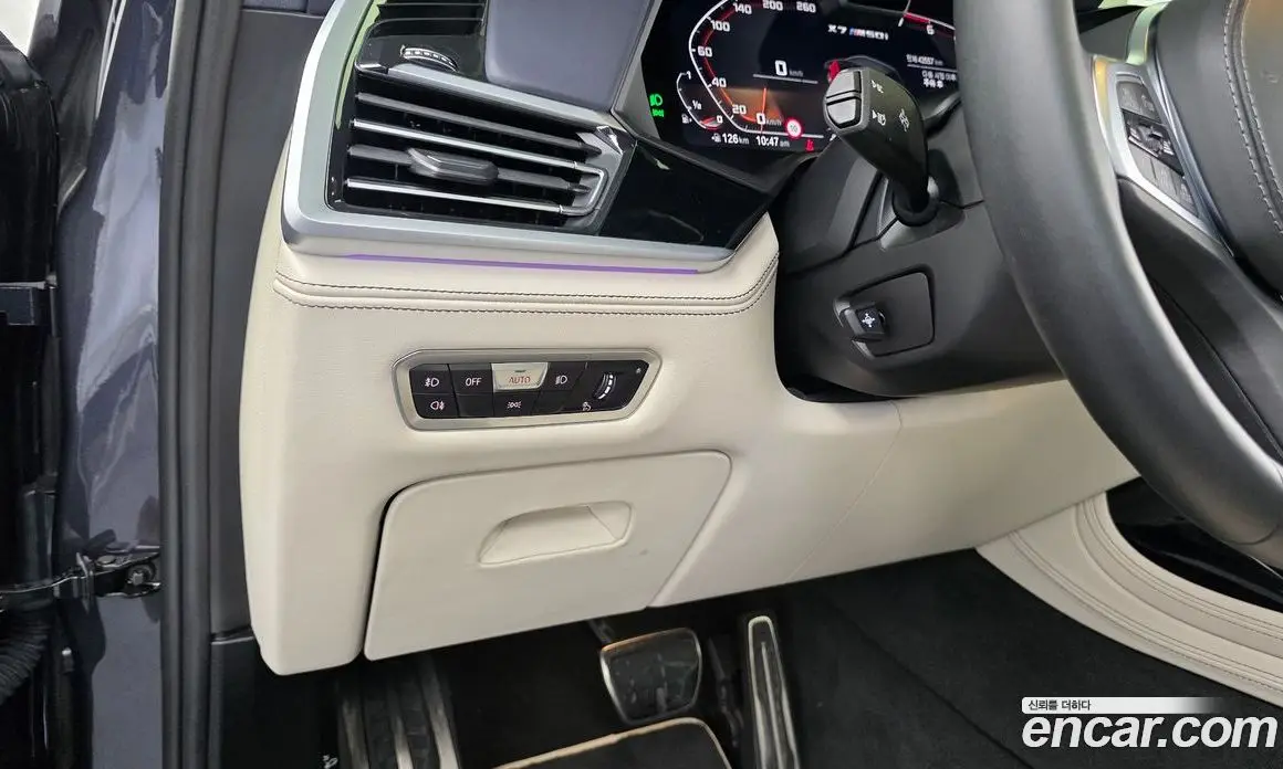 BMW X7 2021 4.4 автомат (гидро), фото 27