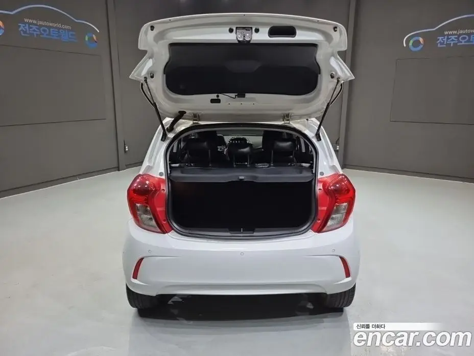 Chevrolet Spark 2017 1.0 автомат (гидро), фото 18