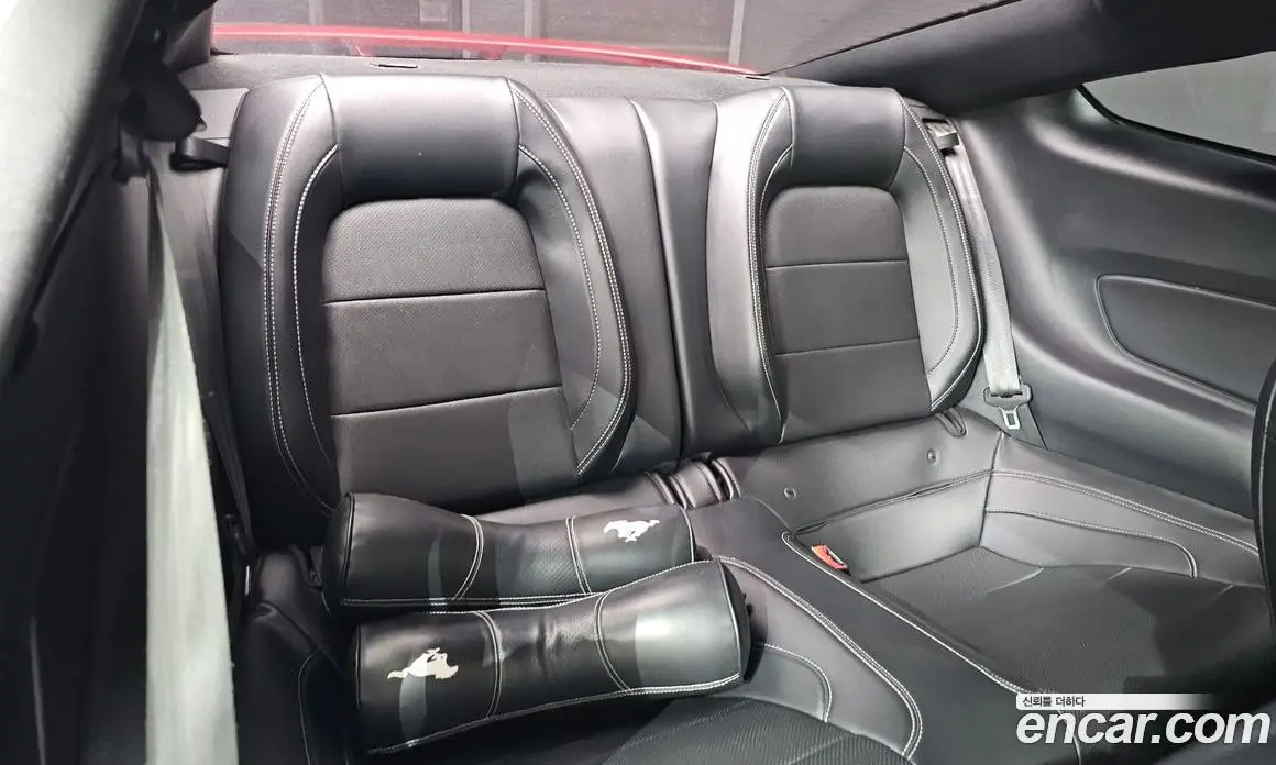 Ford Mustang 2019 2.3 автомат (гидро), фото 17