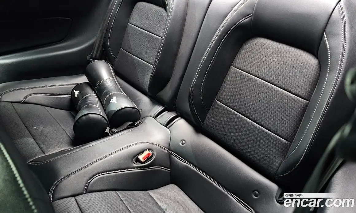 Ford Mustang 2019 2.3 автомат (гидро), фото 28