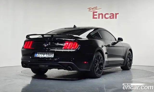 Ford Mustang 2020 2.3 автомат (гидро), миниатюра 2