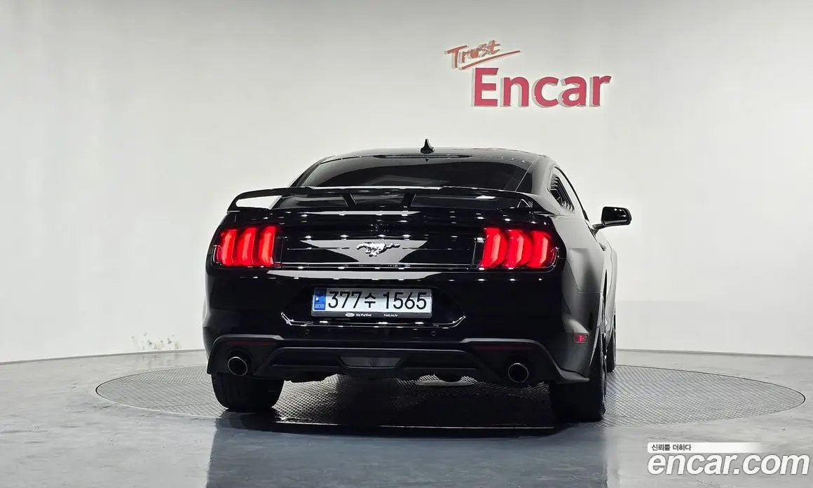 Ford Mustang 2020 2.3 автомат (гидро), фото 4