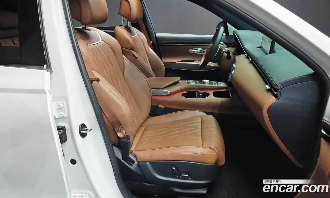 Genesis GV70 2023 2.5 автомат (гидро), фото 12