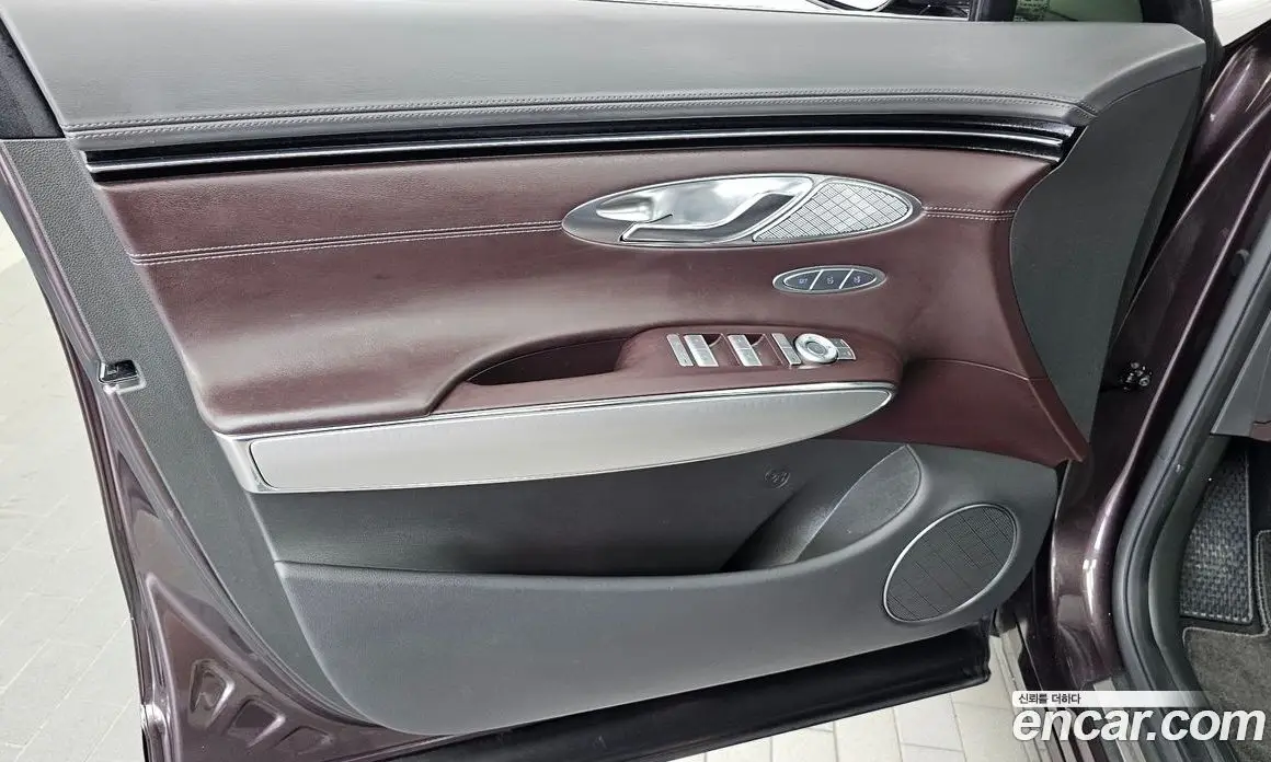 Genesis GV70 2023 2.5 автомат (гидро), фото 14